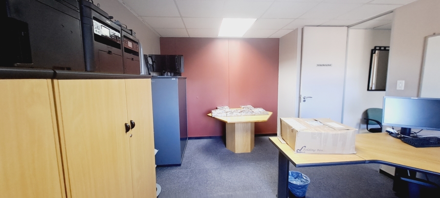 To Let commercial Property for Rent in Rosenpark Western Cape